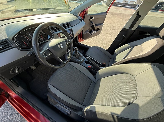 Seat Ibiza 4 of 6