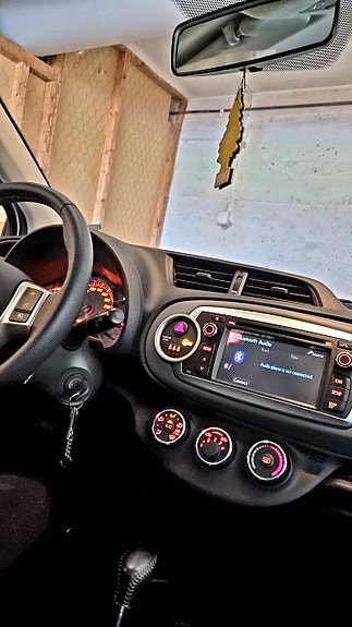Toyota Yaris 8 of 9