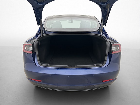 Tesla Model 3 19 of 30