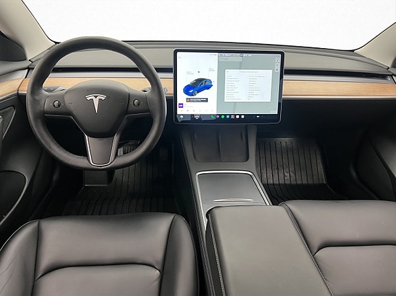 Tesla Model 3 15 of 30