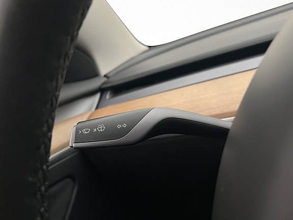 Tesla Model 3 29 of 30