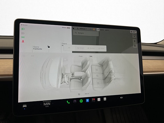 Tesla Model 3 24 of 30