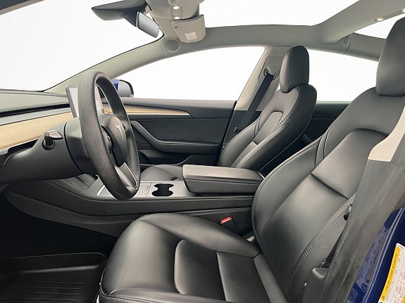 Tesla Model 3 12 of 30