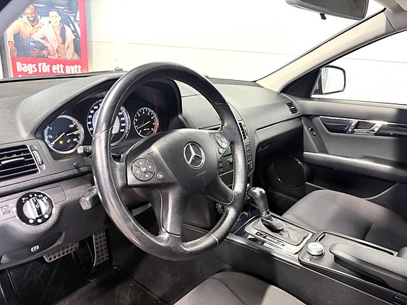 Mercedes-Benz C180 8 of 14