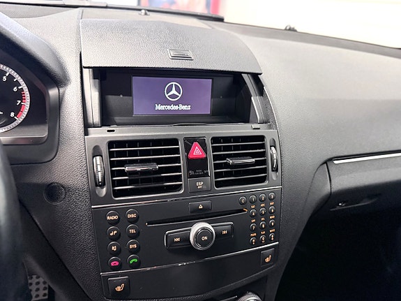Mercedes-Benz C180 10 of 14
