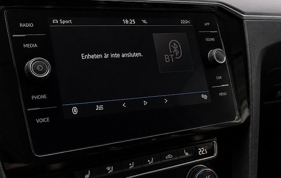 Volkswagen Passat Alltrack 13 of 14