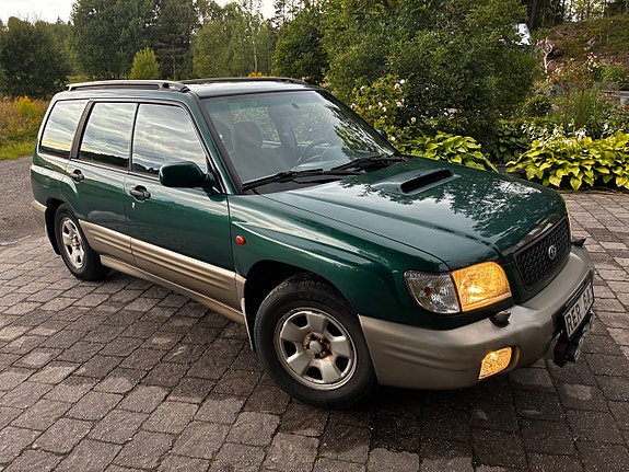 Subaru Forester 2 of 10