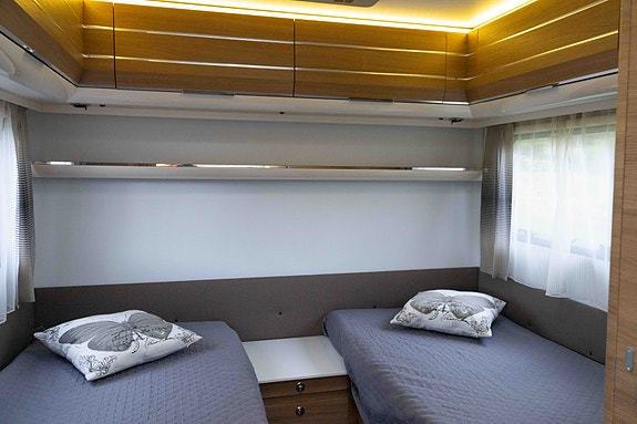 Adria Adora  542 UL 4 of 16