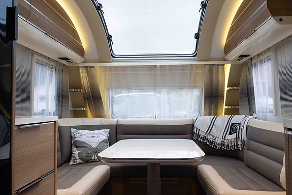 Adria Adora  542 UL 3 of 16