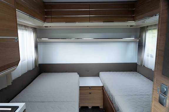 Adria Adora  542 UL 6 of 16