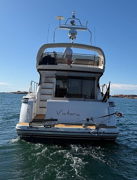 Princess 40 flybridge 8 of 10