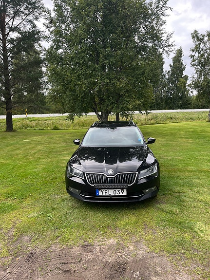 Skoda Superb 3 of 5