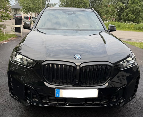 BMW X5 2 of 12