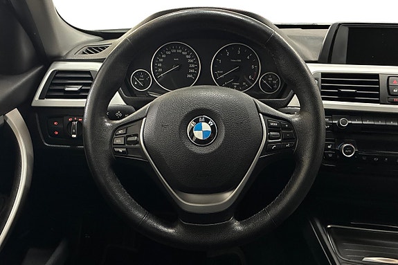 BMW 320d 15 of 25