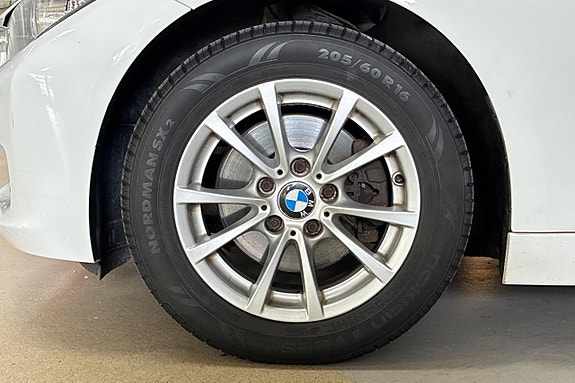BMW 320d 10 of 25