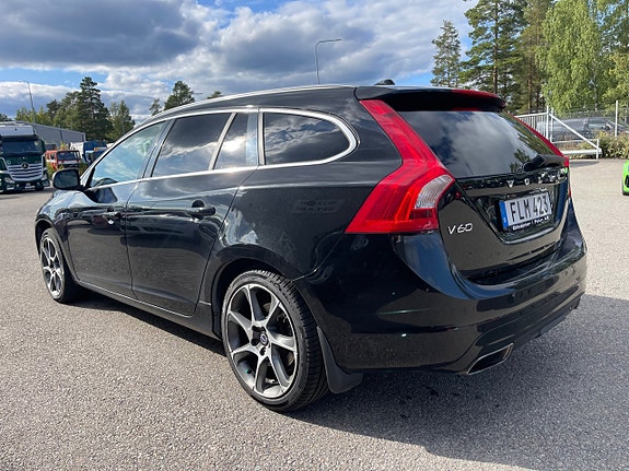Volvo V60 4 of 21