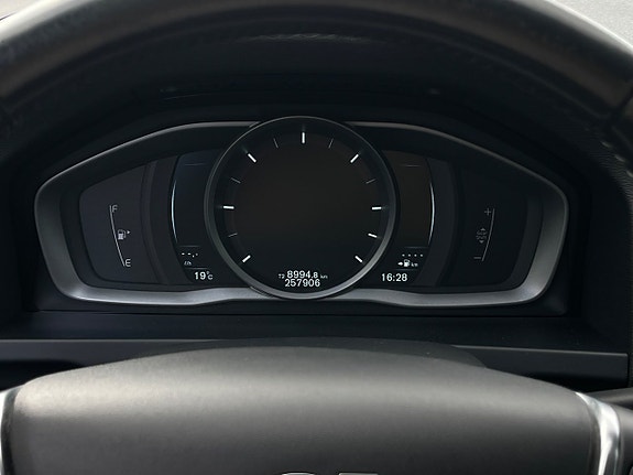 Volvo V60 11 of 21