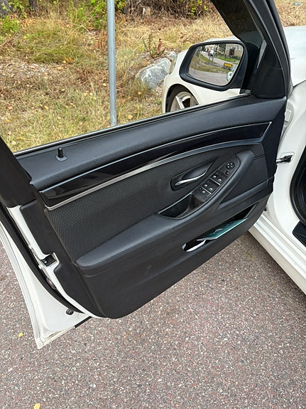 BMW 520d 12 of 12