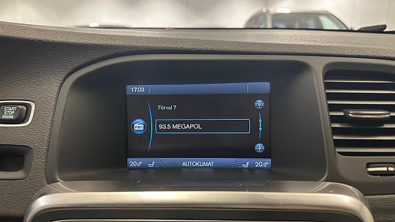 Volvo V60 23 of 30