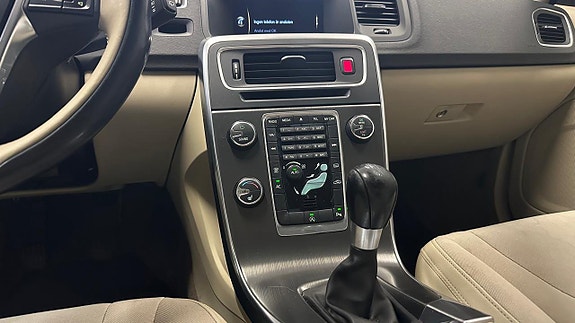 Volvo V60 26 of 30