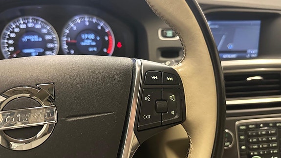 Volvo V60 19 of 30