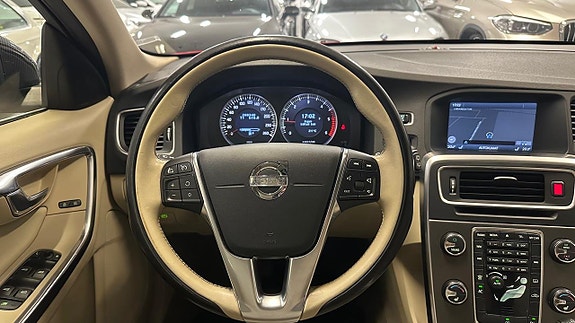 Volvo V60 16 of 30