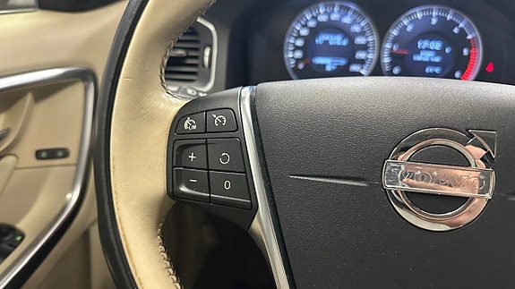 Volvo V60 17 of 30