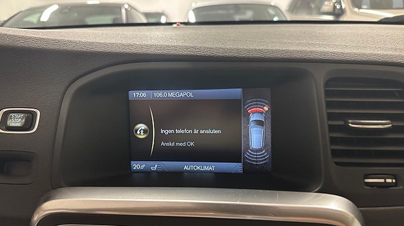 Volvo V60 25 of 30