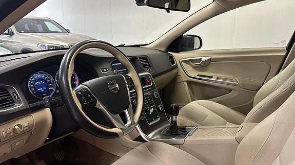 Volvo V60 27 of 30