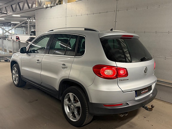 Volkswagen Tiguan 6 of 14