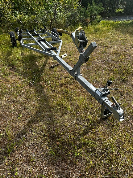Finnsport 650 AC med 115hk fyrtaktare och trailer 9 of 11
