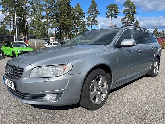 Volvo V70 3 of 22