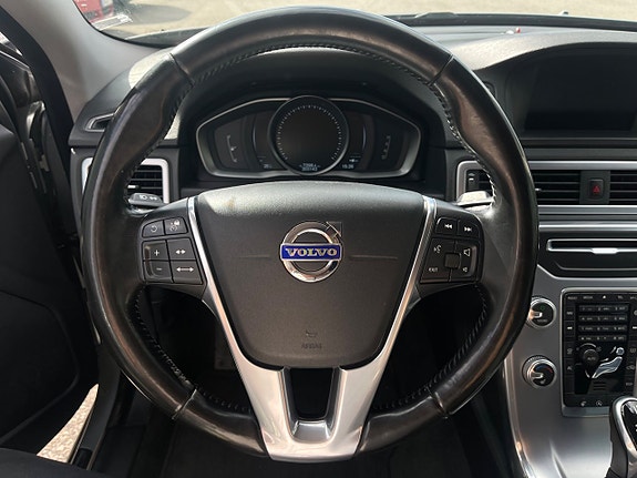 Volvo V70 9 of 22