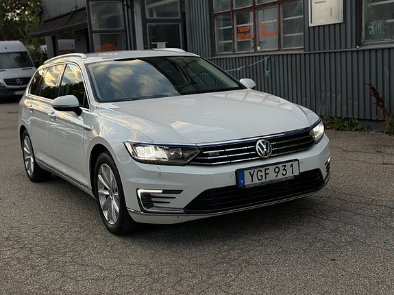 Volkswagen Passat 3 of 11