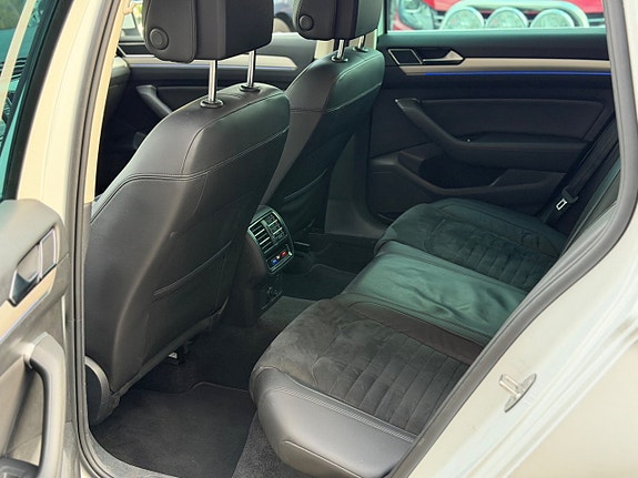 Volkswagen Passat 8 of 11