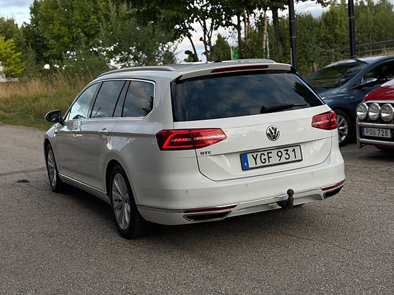 Volkswagen Passat 5 of 11