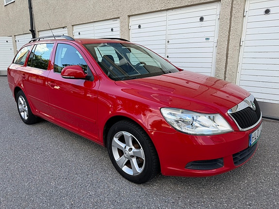 Skoda Octavia 3 of 9