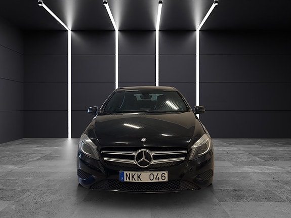 Mercedes-Benz A180 2 of 21