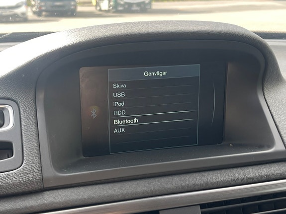 Volvo XC70 13 of 21