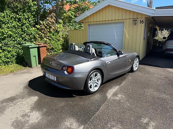 BMW Z4 2 of 11