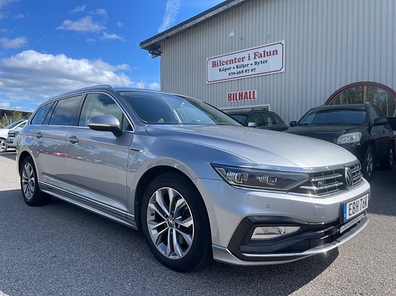 Volkswagen Passat 2 of 18