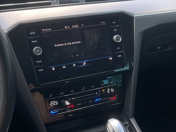 Volkswagen Passat 10 of 18