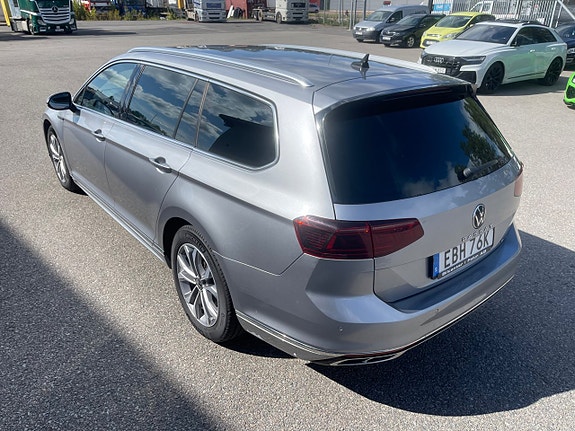 Volkswagen Passat 17 of 18