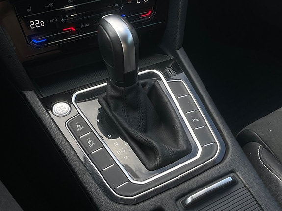 Volkswagen Passat 11 of 18