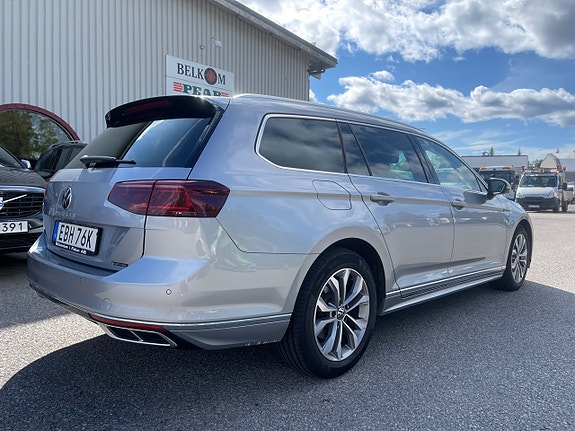 Volkswagen Passat 5 of 18