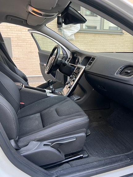 Volvo V60 10 of 10