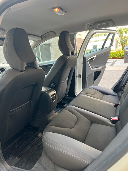 Volvo V60 8 of 10
