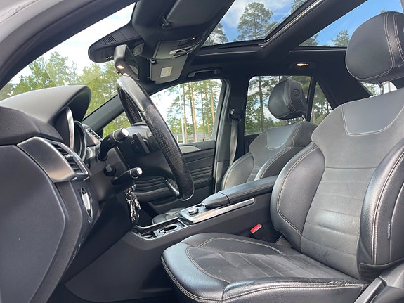 Mercedes-Benz ML350 7 of 21