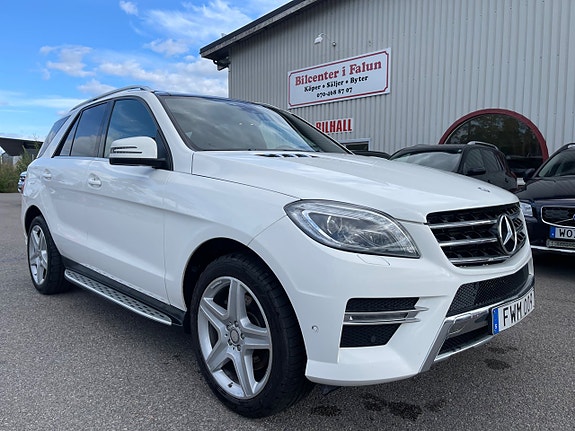 Mercedes-Benz ML350 2 of 21