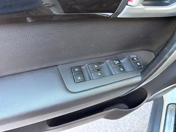 Chevrolet Captiva 16 of 26
